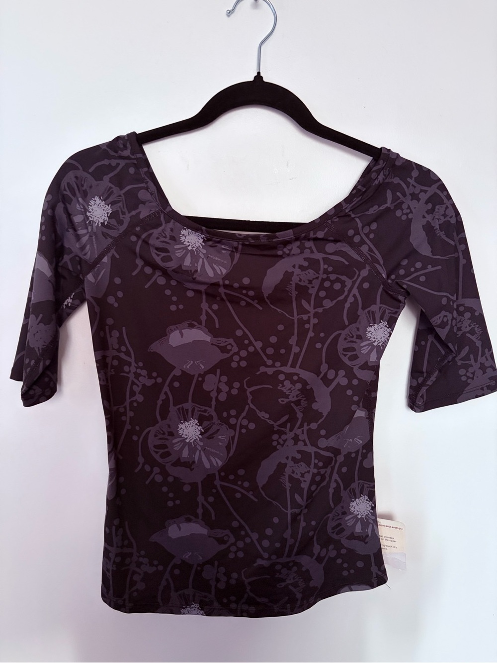 NWT Lululemon Bella Top G Grey Floral Stretch Workout Athletic Top Size 4